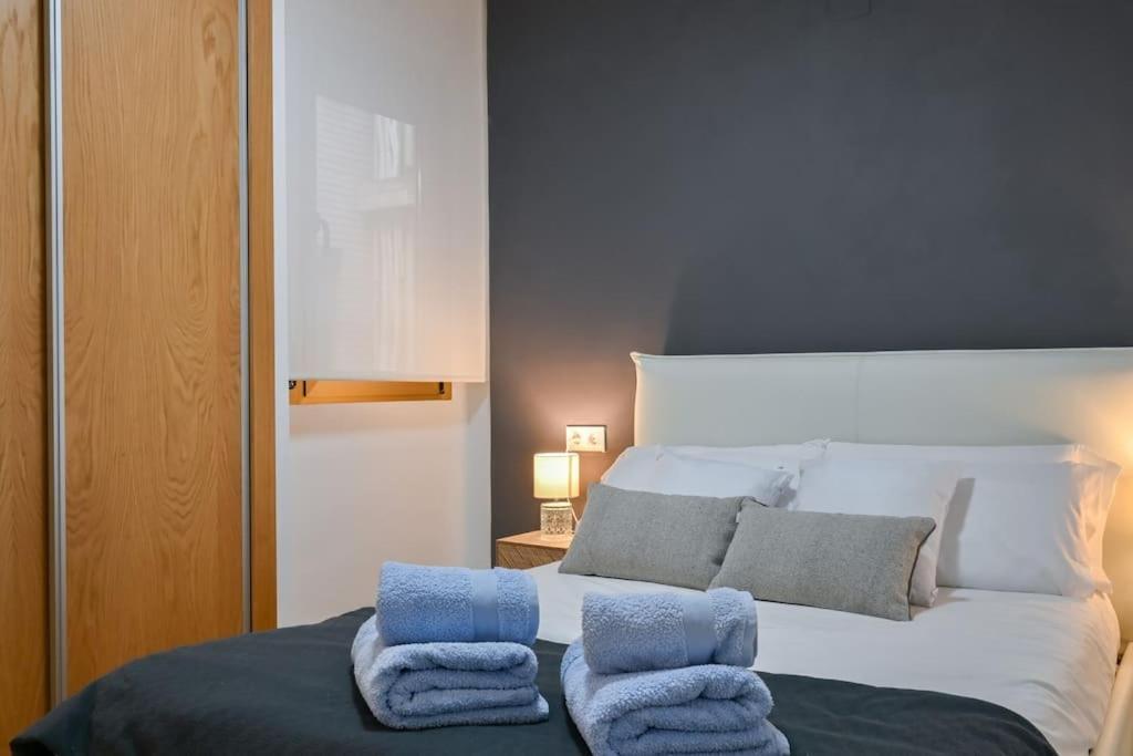 For You Rentals Apartamento Temporal Centrico De Dos Dormitorios Sil2 Madrid Luaran gambar
