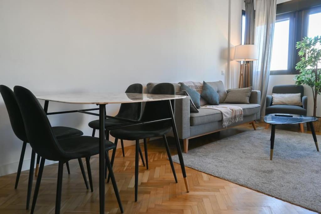 For You Rentals Apartamento Temporal Centrico De Dos Dormitorios Sil2 Madrid Luaran gambar