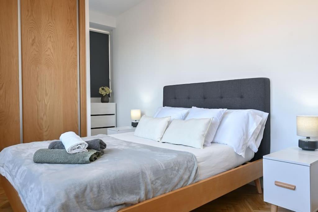 For You Rentals Apartamento Temporal Centrico De Dos Dormitorios Sil2 Madrid Luaran gambar